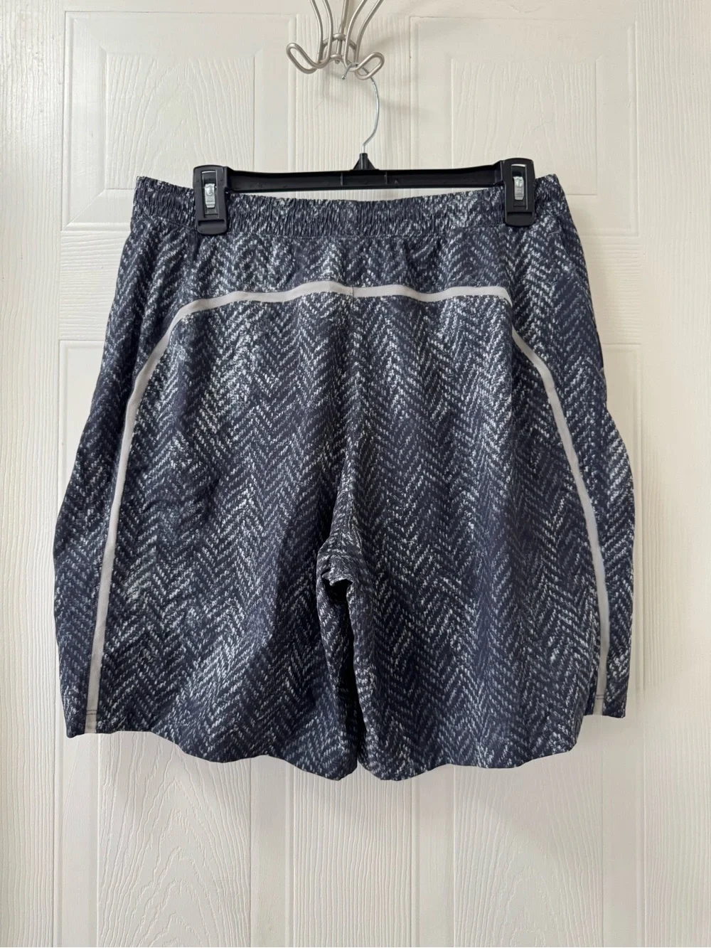 lululemon athletica lightweight athletic